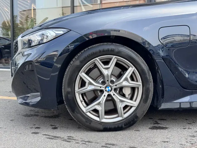 BMW i3 — Фото автомобиля 9