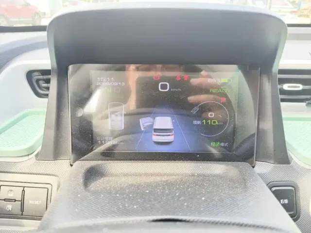 Wuling Hongguang Mini EV — Фото автомобиля 4