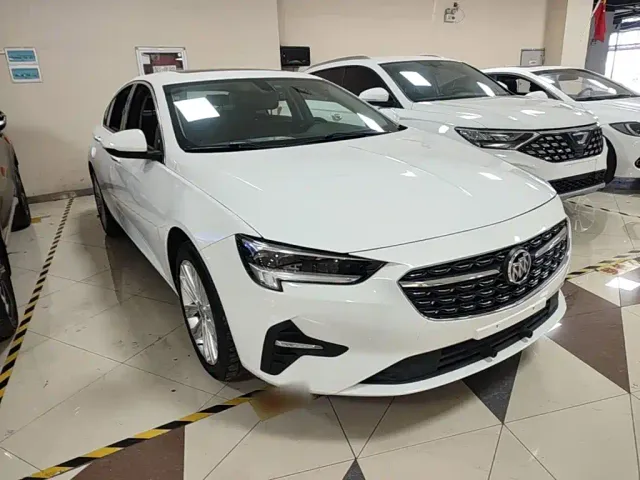 Buick Regal — Фото автомобиля 3