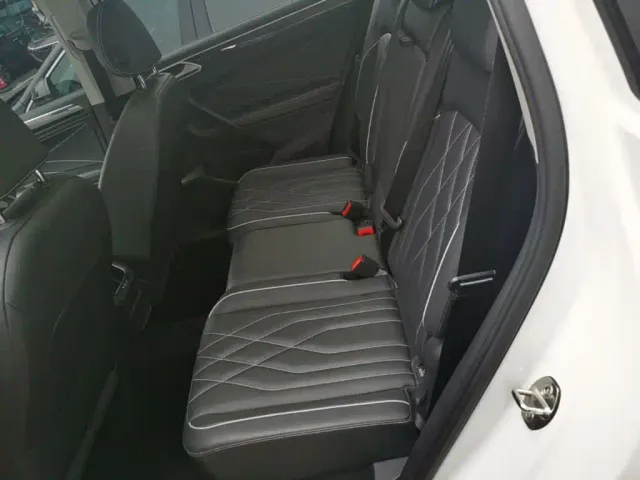 Volkswagen Tiguan L — Фото автомобиля 16