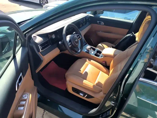 Li Auto ONE — Фото автомобиля 15
