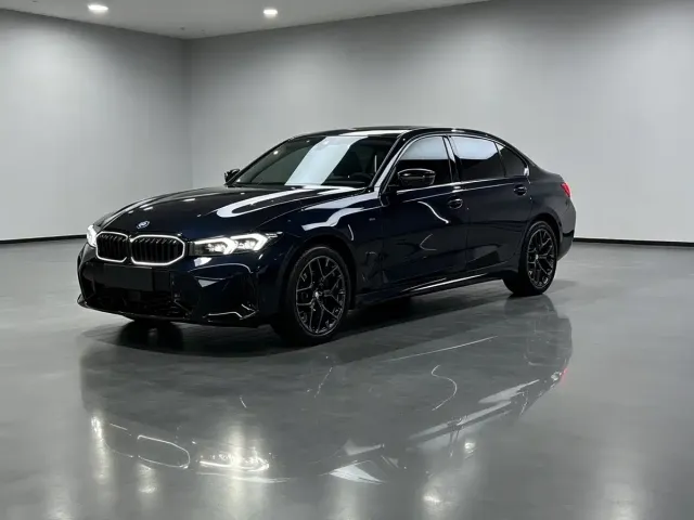 Фотография автомобиля — BMW 3 Series