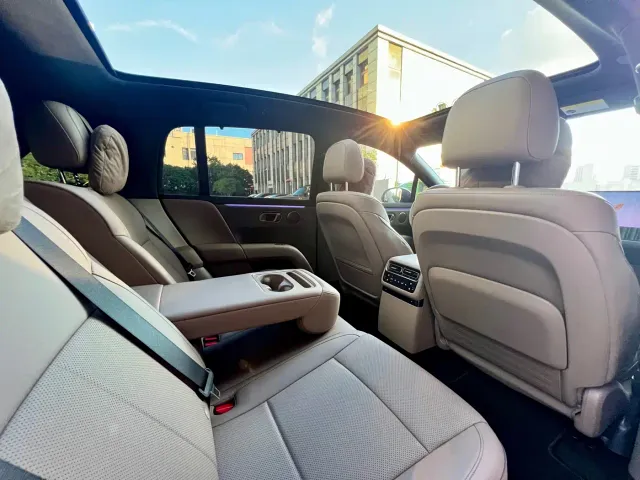 Li Auto i6 — Фото автомобиля 21