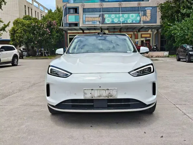 Aito M5 — Фото автомобиля 2