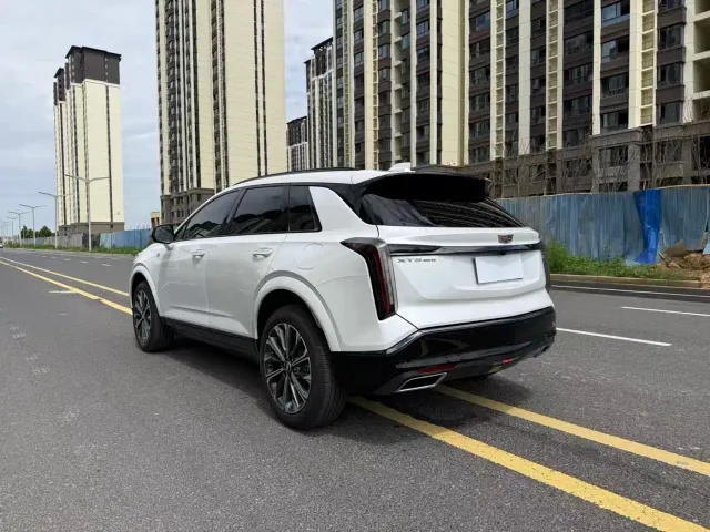 Cadillac XT5 — Фото автомобиля 11