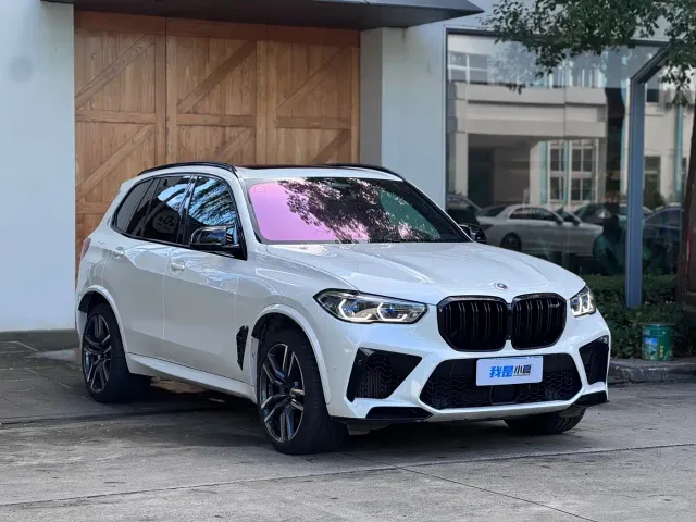 BMW X5 M — Фото автомобиля 3