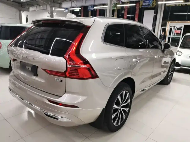 Volvo XC60 — Фото автомобиля 6