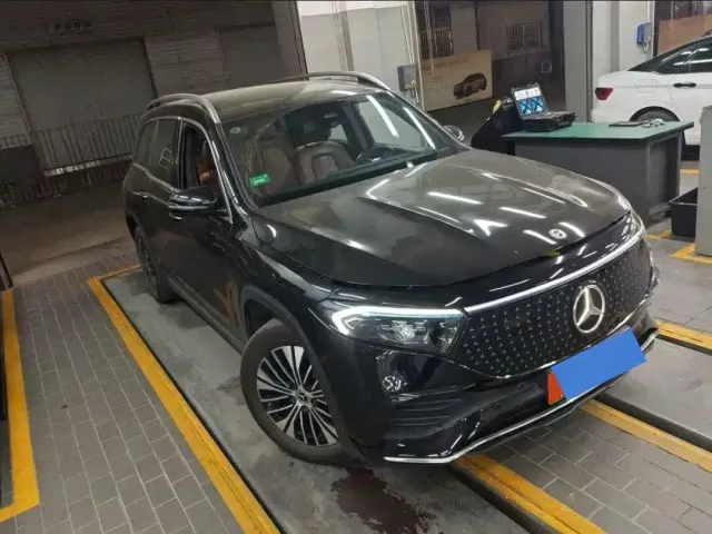 Mercedes-Benz EQB — Фото автомобиля 3