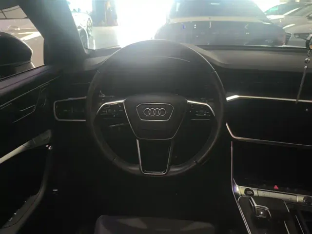 Audi A6L — Фото автомобиля 10