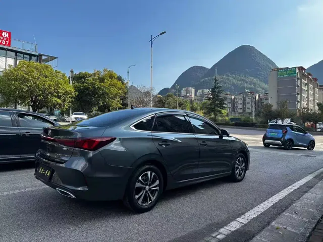 Changan Eado — Фото автомобиля 9