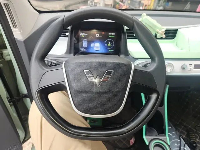 Wuling Hongguang Mini EV — Фото автомобиля 10