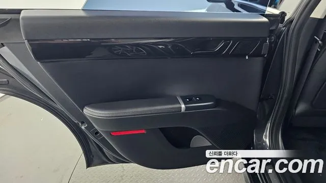 Hyundai Grandeur GN7 — Фото автомобиля 14