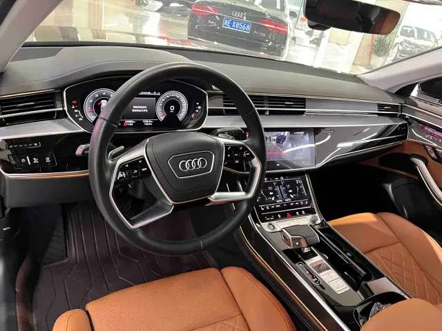 Audi A8 — Фото автомобиля 5