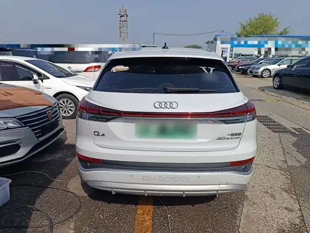 Audi Q4 e-tron — Фото автомобиля 5