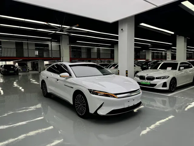 BYD Han — Фото автомобиля 3