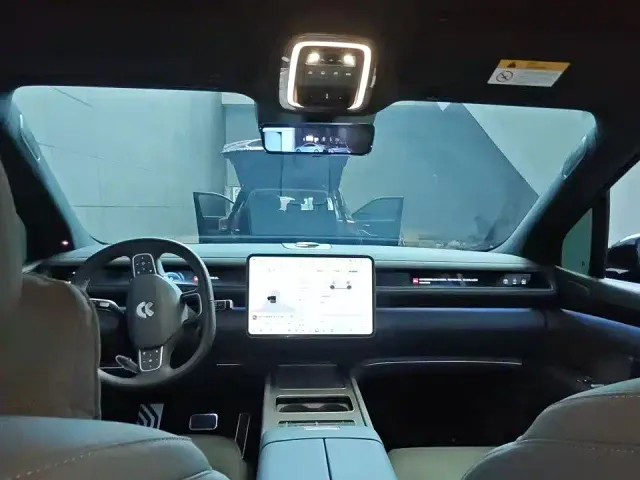 Nio ES8 — Фото автомобиля 6
