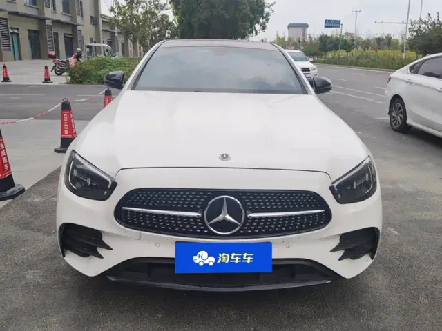 Mercedes-Benz E-Class — Фото автомобиля 2
