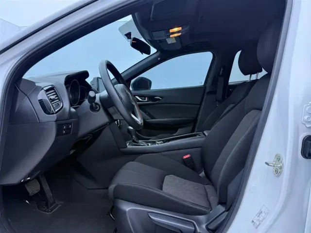 Mazda CX-4 — Фото автомобиля 10