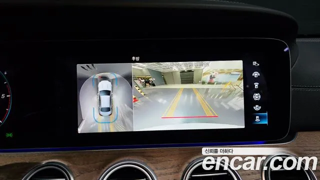 Mercedes-Benz E-Class — Фото автомобиля 11