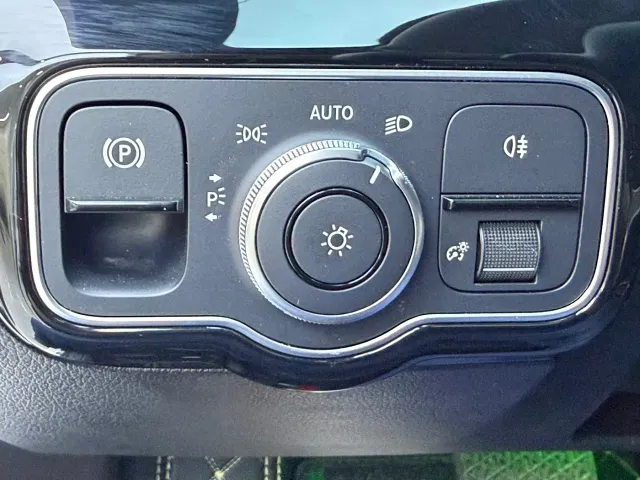 Mercedes-Benz A-Class — Фото автомобиля 9
