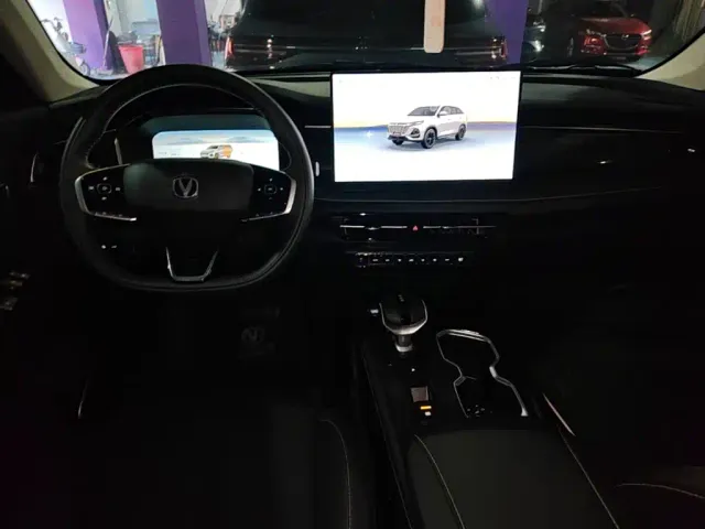 Changan CS75 — Фото автомобиля 9