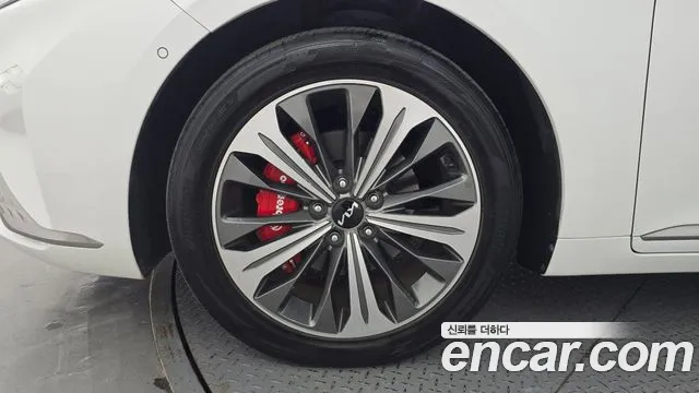 Kia K8 Hybrid — Фото автомобиля 5