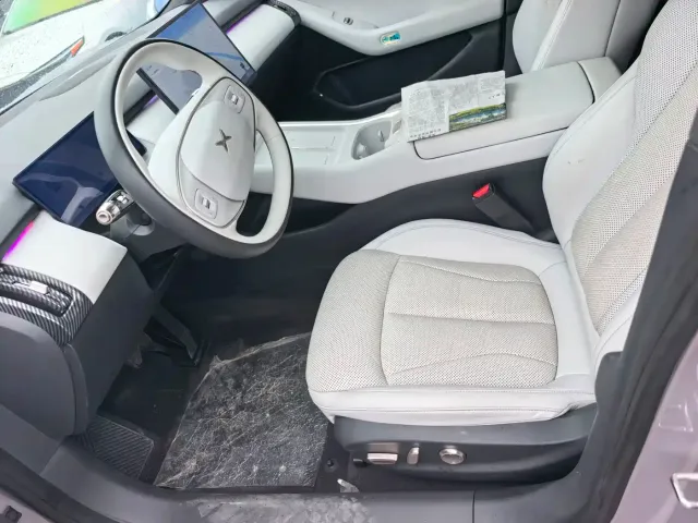 Xpeng P7+ — Фото автомобиля 4