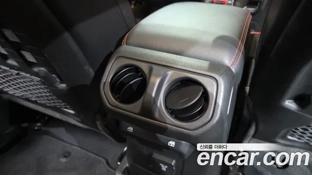 Jeep Wrangler JL — Фото автомобиля 19
