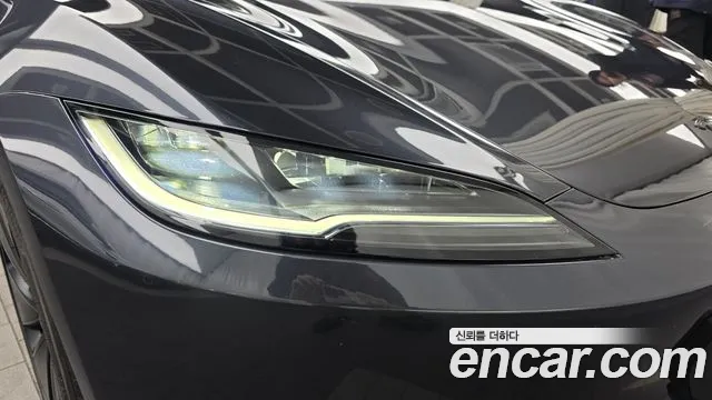 Tesla Model 3 — Фото автомобиля 7