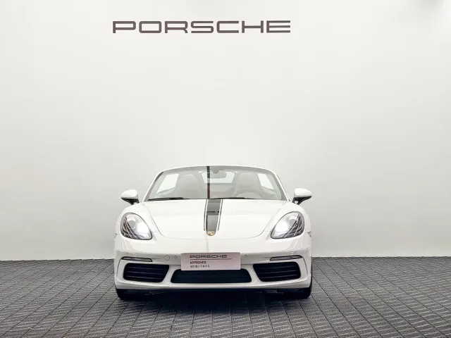 Porsche 718 — Фото автомобиля 5