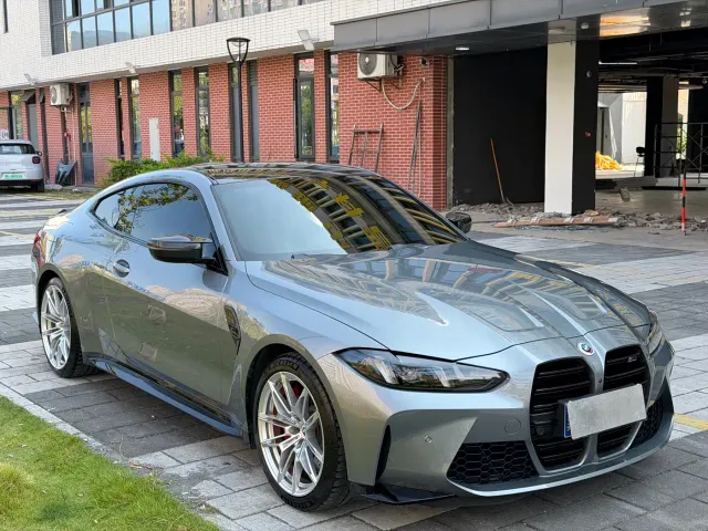 BMW M4 — Фото автомобиля 6