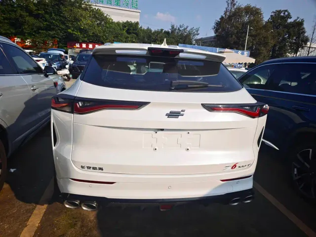 Changan Z6 — Фото автомобиля 17