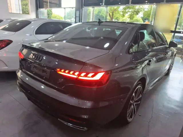 Audi A4L — Фото автомобиля 6