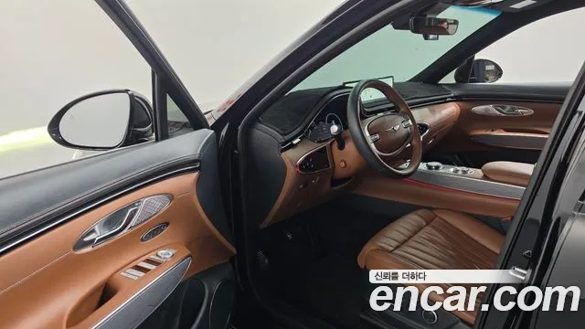 Genesis GV70 — Фото автомобиля 15