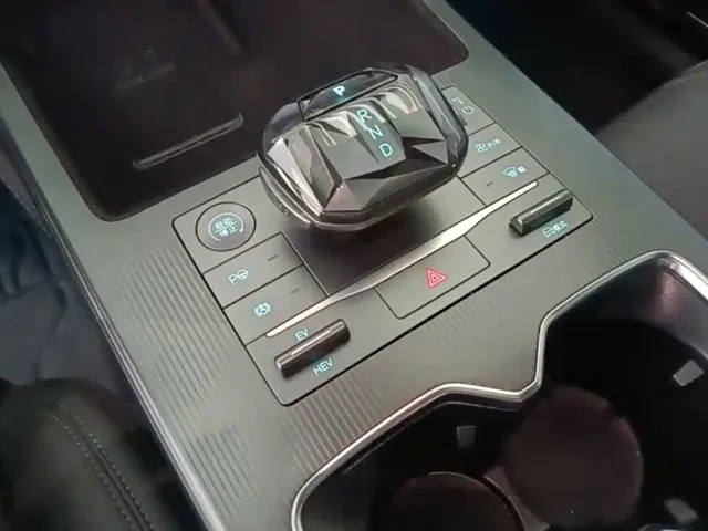 BYD Song L DM-i — Фото автомобиля 13