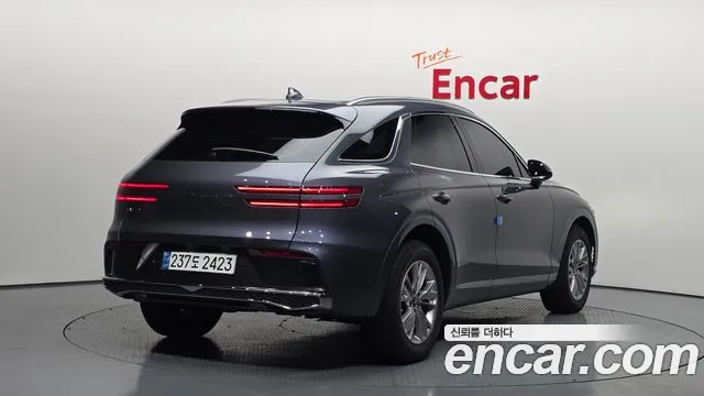 Genesis GV70 2.5T Бензин 2WD — Фото автомобиля 2