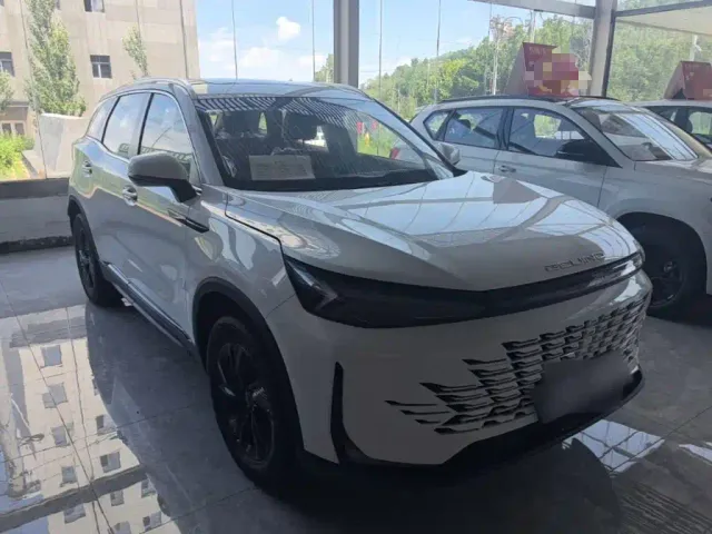 BAIC X7 — Фото автомобиля 3