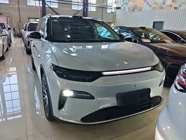 Leapmotor C11 — Фото автомобиля 2