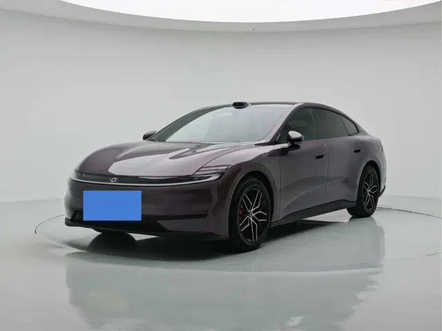 Фотография автомобиля — Changan Qiyuan A06