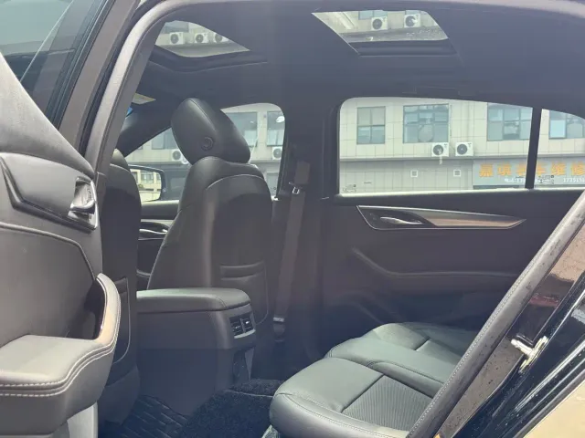 Cadillac CT5 — Фото автомобиля 11