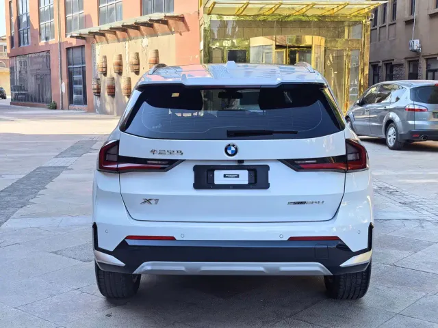 BMW X1 — Фото автомобиля 4