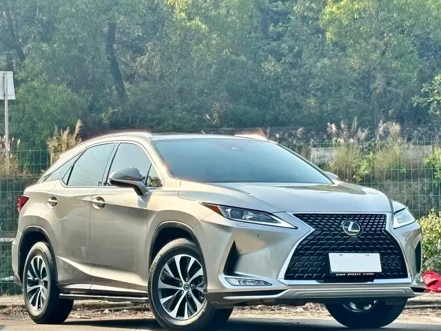 Lexus RX — Фото автомобиля 3