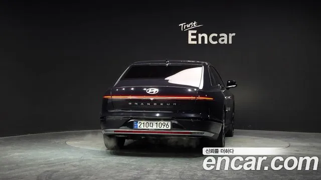 Hyundai Grandeur Grandeur (GN7) 3.5 Бензин 4WD — Фото автомобиля 4