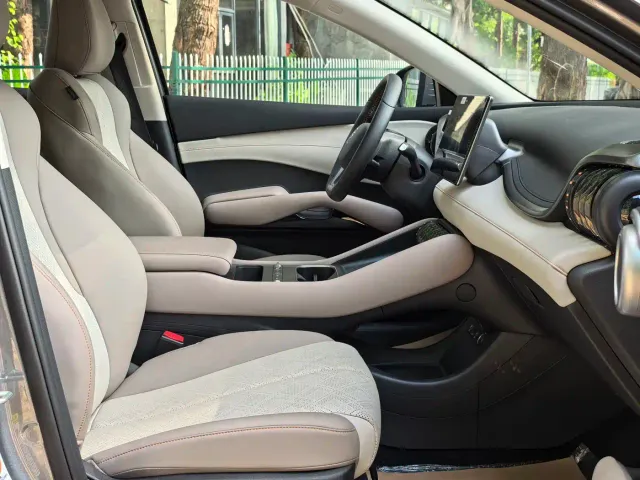BYD Yuan PLUS — Фото автомобиля 13