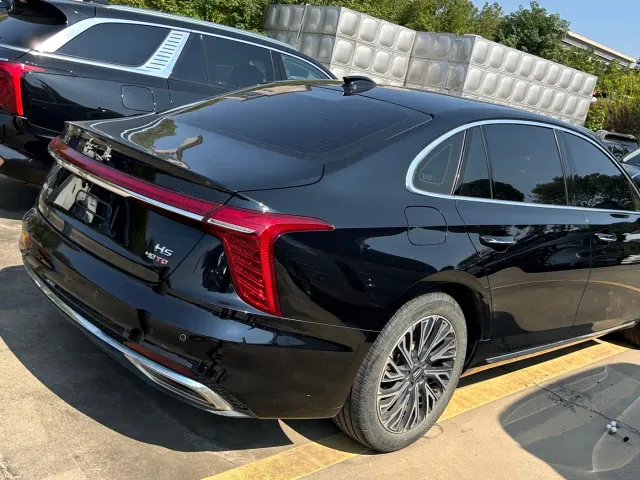 Hongqi H5 — Фото автомобиля 9