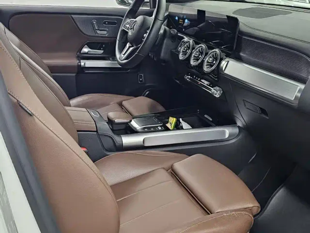 Mercedes-Benz GLB-Class — Фото автомобиля 13