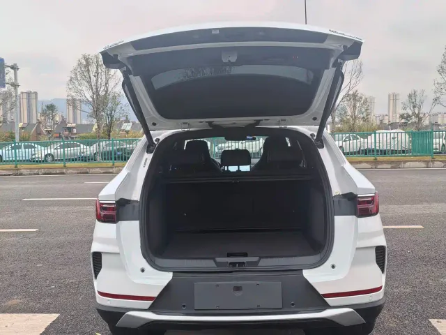 BYD Song PLUS — Фото автомобиля 15