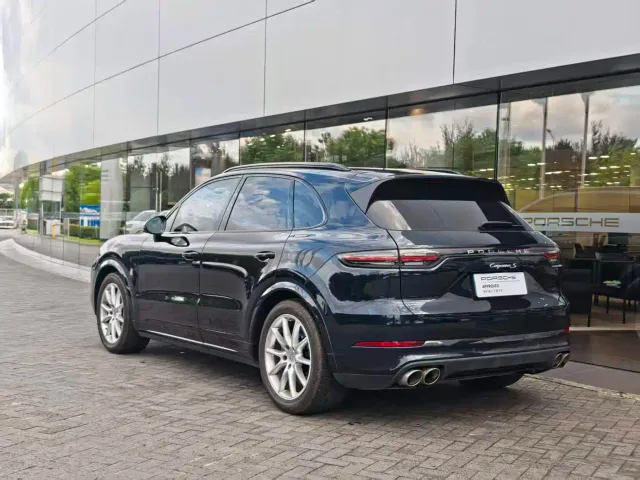 Porsche Cayenne — Фото автомобиля 8