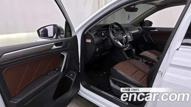 Volkswagen Tiguan — Фото автомобиля 4
