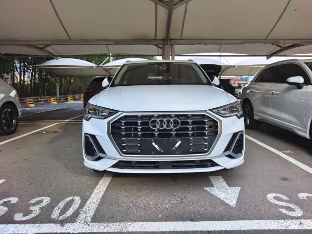 Audi Q3 — Фото автомобиля 2